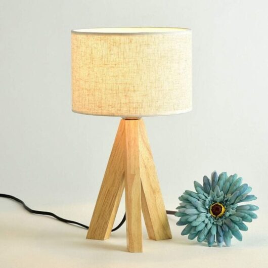 LED E27 Wooden Bedside Lamp, Modern Minimalist Retro Style Table Lamps Desk Living Room E27 Light Bulbs Wood Dust 5W Warm Light [Energy Class F]