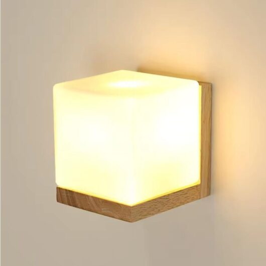 GOECO Vintage Indoor Wall Light, Modern Wood and Glass Wall Lamp, E27 Wood Wall Sconce for Bedroom Living Room Hallway Dining Room, Kitchen